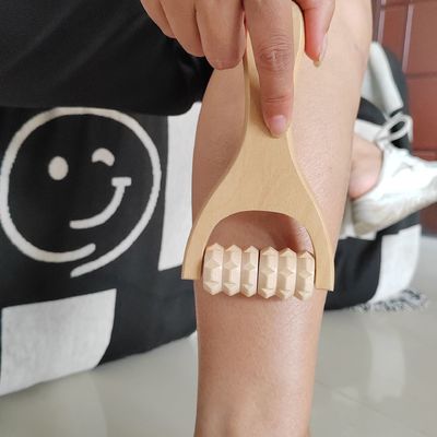 Γυψοπλαστική για το πρόσωπο ξύλινη μασάζ για το πρόσωπο γρασίδι δέντρο ξύλινο μασάζ για τα προϊόντα τάσης εργαλεία ομορφιάς για το πρόσωπο της γυναίκας μασάζ δέρματος