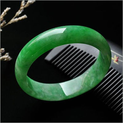 Προσαρμοσμένα Κρυστάλλινα Λίθοι Icy Emerald Green Jade Bangle Bracelet OEM ODM Αποδεκτό