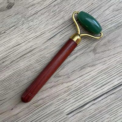 Πράσινο Αβεντουρίνη Jade Face Roller Προστασία δέρματος προσώπου Jade Μασάζ εργαλείο με ξύλινο λαβή για εξατομικευμένο λογότυπο διαθέσιμο