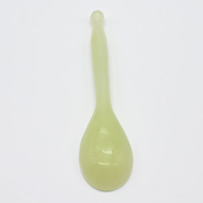 Φροντίδα σώματος Xiuyan Jade Gua Sha Μέσο μασάζ πράσινο σχήμα κουτάλι Guasha Scarping εργαλείο για την υγεία και την ευεξία